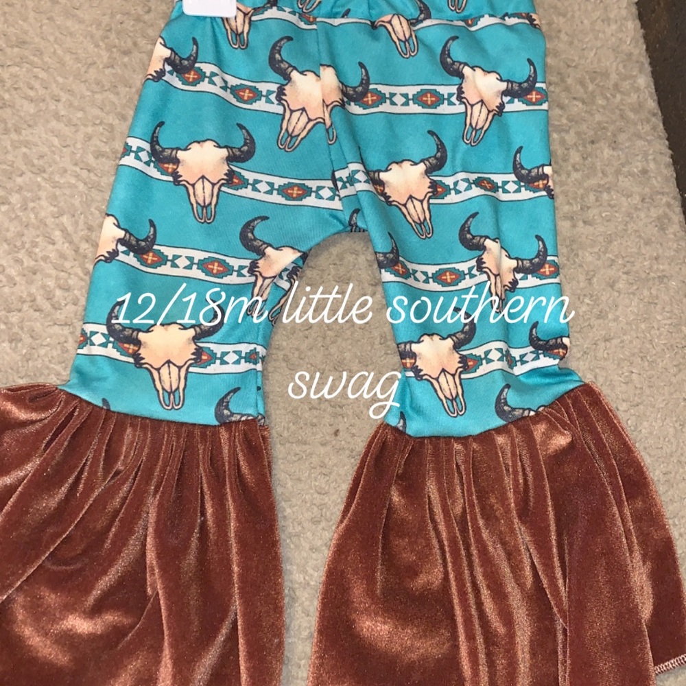 Clothes - Picture 12 of 16